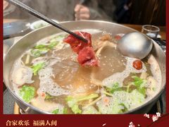 -大众跷脚牛肉馆·非遗传承单位(峨眉山店)
