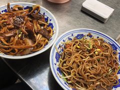 -珠宝街老左杂酱面馆