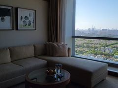 -上海浦东康桥绿地假日酒店