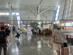-星巴克(上海虹桥站2A检票口)