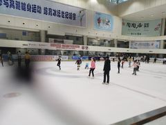 -冰纷万象滑冰场(南山万象天地店)