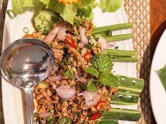 -Chom Cafe and Restaurant