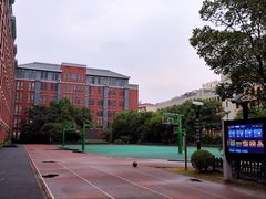 -上海市惠民中学
