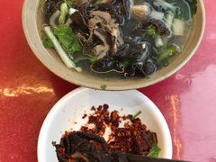 -谢老五跷脚牛肉·非遗传承店
