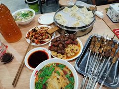 -梁老三麻辣鸡头总店