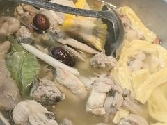-喃喃椰·糟粕醋·椰子鸡火锅(七堡花园店)