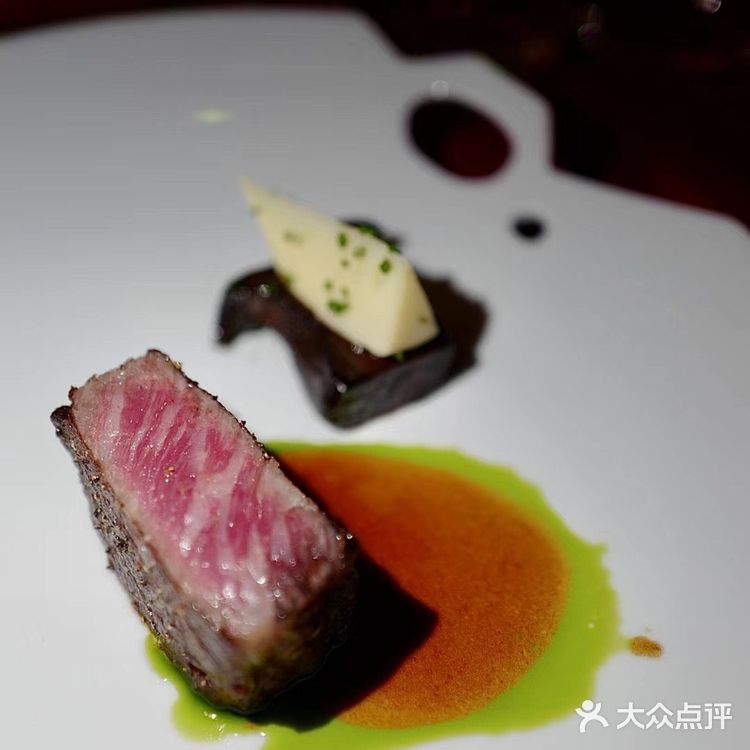 难怪食圈酒圈大佬们的一致褒奖,今天我才知道有海外版本
