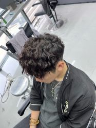 -宫铭烫发染发接发店