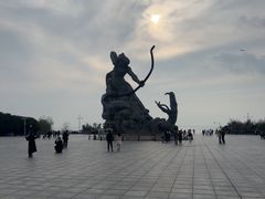 -巴陵广场