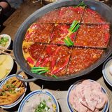 美食合集（31）｜新街里的这家九宫格火锅也太🔥了吧