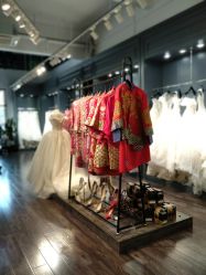 -深白婚纱艺术馆(王府壹号店)