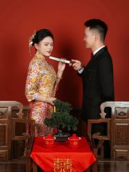 -莫兰迪婚纱摄影