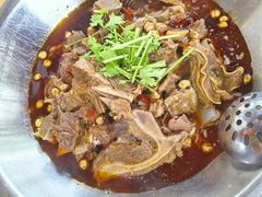 -大众跷脚牛肉馆·非遗传承单位(峨眉山店)