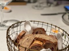 餐前面包-Mogul Eatery·大亨餐酒馆