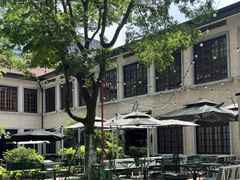 -星巴克(上海长宁来福士1F店)