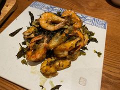 普洱茶香酥虾-云海肴·汽锅鸡·云南菜(天山百盛优客店)