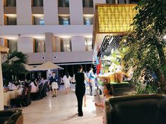 -朗丽兹自助餐厅