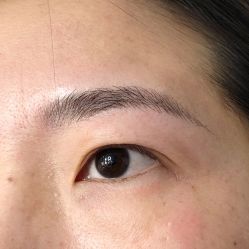 -一个差评成就的纹眉店
