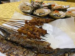 -蚝哥花姐湛江烤生蚝(美丽湾市场店)