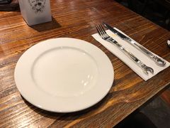餐具摆设-1886德国汽车餐厅(外滩十六铺码头店)