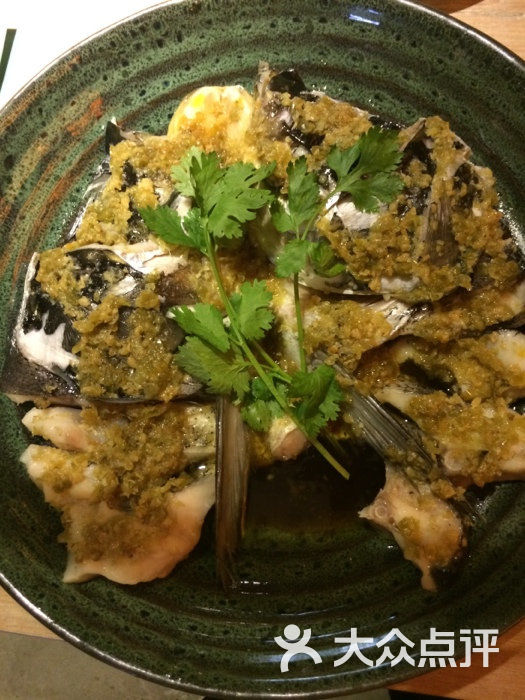 藕荷餐厅·秘制鱼头