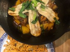地锅鸡-眷江南之小蓝鲸(王府大街店)