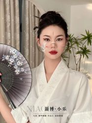 -小乐化妆美甲半永久培训学校