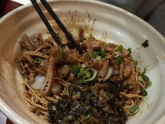 -佬钱湾仔(衣裳街店)