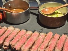 谷饲西冷牛排-弦月窗LUNETTE BY AMANDA(复兴路店)