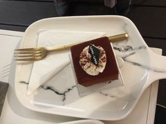 -UNI UNI(环亚凯瑟琳店)