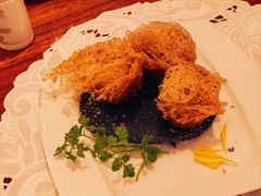 鲍鱼鸡粒芋角-嘉麟楼