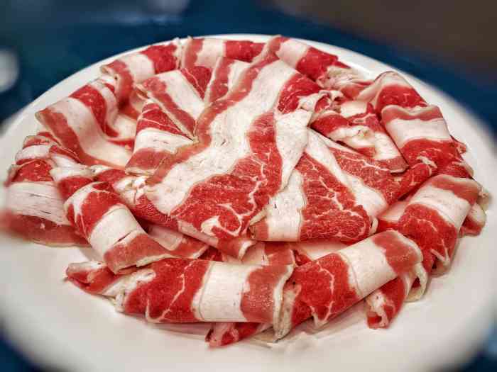 野力肥牛火锅(新开路店)-"一家比较老的火锅店,外面的环境已经比较旧.