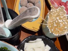 -东巴婆婆云南鱼豆花火锅(大东门店)