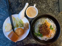 -昆明朗威酒店(昆明站火车站双桥夜市风情街店)