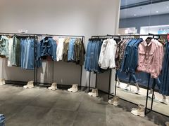 -URBAN REVIVO(西安Momopark店)