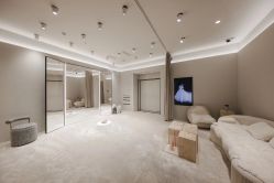 点击看大图 -Renee芮亦婚纱
