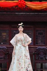-懿沉香中式嫁衣礼服秀禾服龙凤褂马来褂旗袍总店