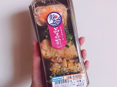 -全家便利店(杭州龙翔桥地铁站店)