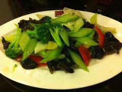 荷塘小炒-院落创意菜