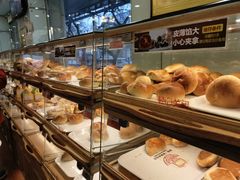 面包甜点陈列柜-新侨三宝乐西餐厅(崇文门店)