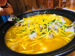 -老滇山寨•云南特色菜•地方菜•民族风情歌舞表演(金碧店)