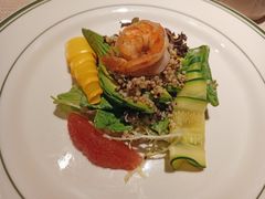 牛油果大虾藜麦沙拉-93Club·法餐厅