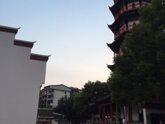 -绳金塔