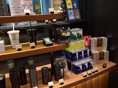 零售区-星巴克臻选(广州太古汇店)