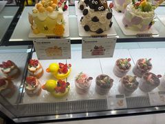 -花花卷卷·鲜食蛋糕(泉屋店)
