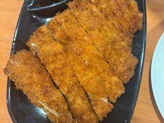 炸猪排和老街炸鸡串-莱莱小笼·乔艾