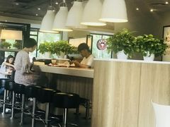 大堂-肯德基(亦庄上海沙龙店)
