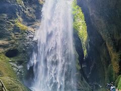-龙水峡地缝景区