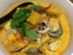 Laksa with seafood 海鲜喇唦-Noodle LAH!