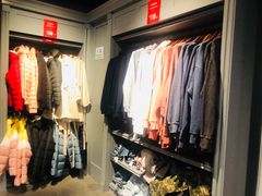 -Hollister(天环广场店)